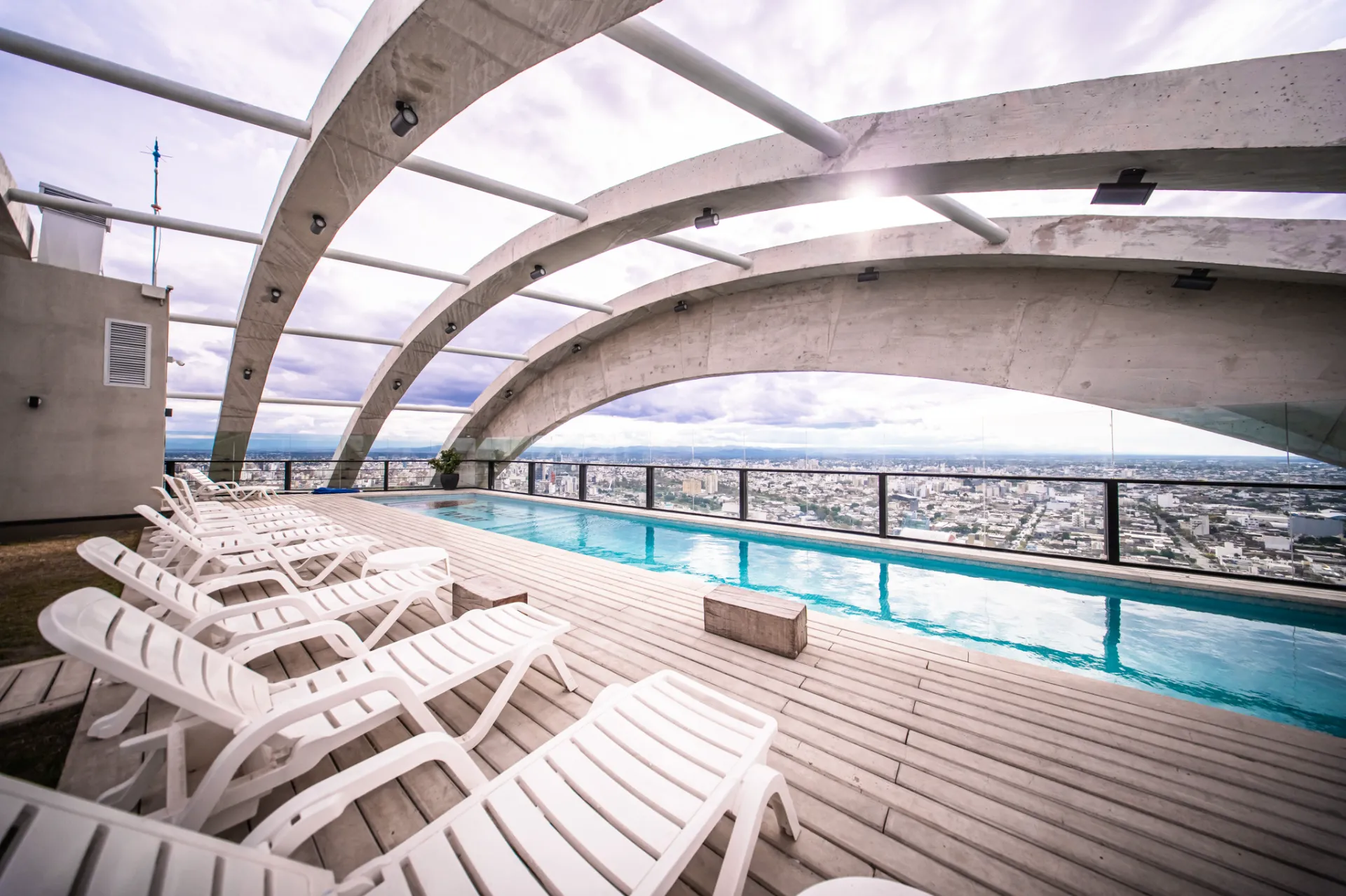 Amenities de Alto Paz Tower